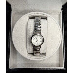 Pulsar V811-3020 Women’s Quartz White Dial 20mm Case Stainless Japan New Battery